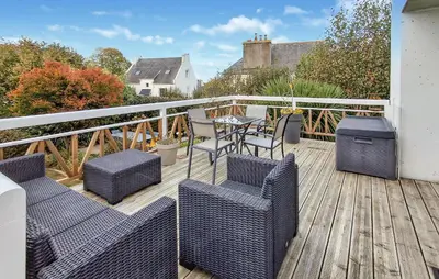 Balcon ou terrasse dans l'établissement 5 Bedroom Lovely Home In Saint-Martin-Des-Champ