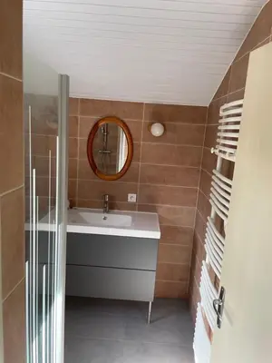 Salle de bains dans l'établissement Charmante maison de campagne