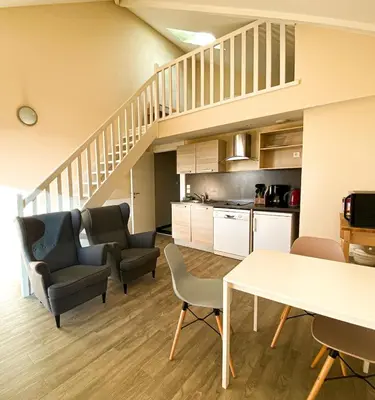 Cuisine ou kitchenette dans l'établissement Appartement T2 N5 calme et cosy sur un golf