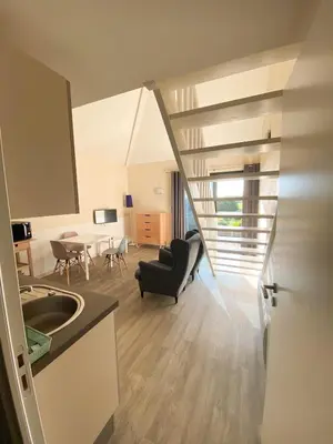 Cuisine ou kitchenette dans l'établissement Appartement T2 N5 calme et cosy sur un golf