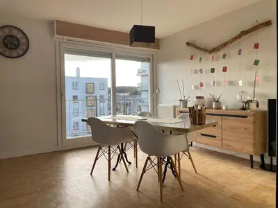 Cuisine ou kitchenette dans l'établissement Appartement cosy et calme au cœur de Landerneau