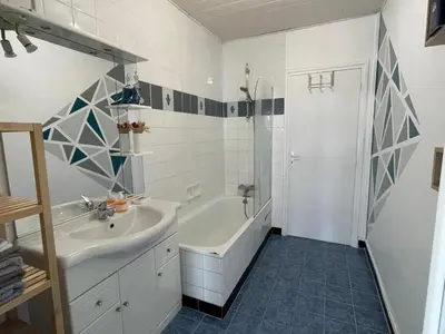 Salle de bains dans l'établissement Appartement cosy et calme au cœur de Landerneau