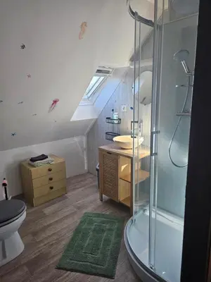 Salle de bains dans l'établissement Maison de vacances