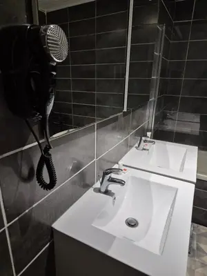 Plan de l'établissement Maison BREST 4 chambres avec TV dans chaque chambre et internet