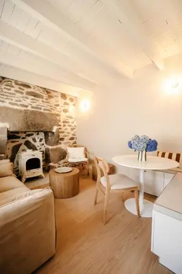 Coin salon dans l'établissement Ty Gwen, maison cosy au bord de mer, idéale pour un séjour en couple