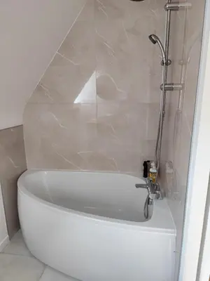 Salle de bains dans l'établissement Roz al lenn