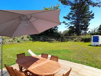 Jardin de l'établissement Charmante maison à 200m de la plage