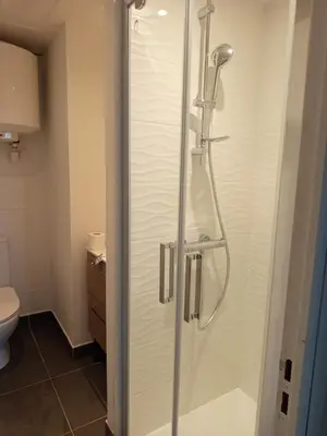Salle de bains dans l'établissement Escale a Brest