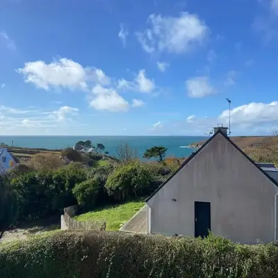 Grande maison vue mer de la pièce principale
