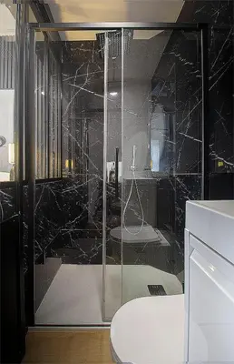 Salle de bains dans l'établissement Superbe studio en hypercentre