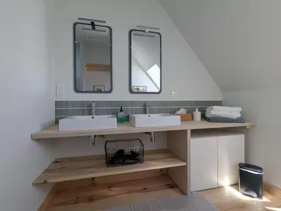 Salle de bains dans l'établissement Le Penty du Guerdy