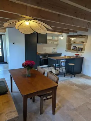 Cuisine ou kitchenette dans l'établissement Le Penty du Guerdy