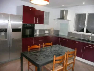 Cuisine ou kitchenette dans l'établissement Villa St éloy