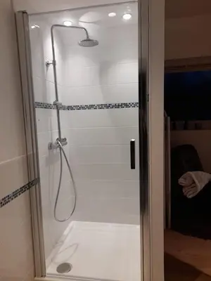 Salle de bains dans l'établissement Maison An Ty Göal