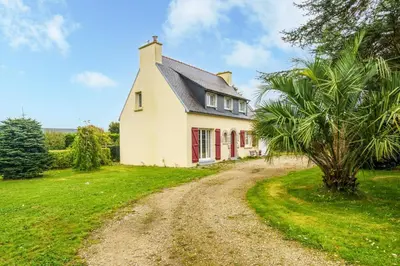 Jardin de l'établissement Ty Anquer - 4 km de la plage