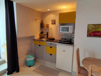 Cuisine ou kitchenette dans l'établissement Logement de Charme en centre ville