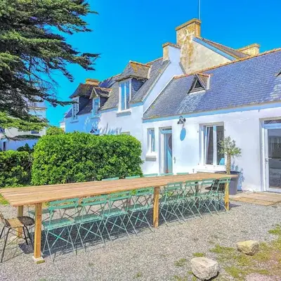 Large Family House By The Beaches
