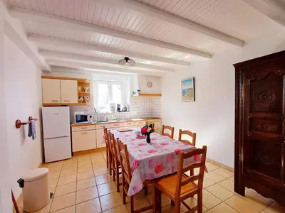 Plan de l'établissement Chambre kerantum avec une cuisine à disposition
