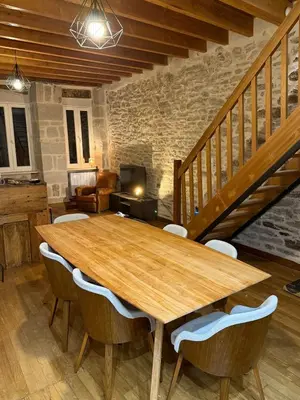 Coin salon dans l'établissement Duplex de charme Quimpérois Place Saint-Corentin