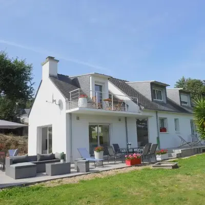 Holiday home with partial sea view