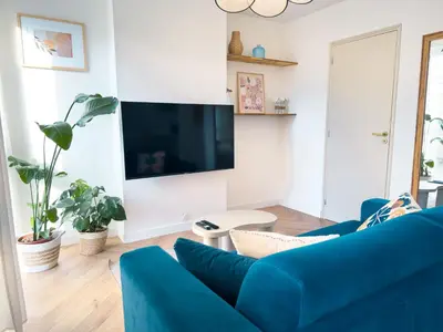 Télévision ou salle de divertissement dans l'établissement Hypercentre Siam - Appartement calme et lumineux