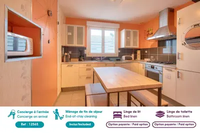 Cuisine ou kitchenette dans l'établissement Maison pour 6 avec grand jardin - proche centre