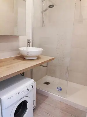 Salle de bains dans l'établissement Les pieds dans l'eau