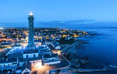 Vue générale sur la mer ou vue sur la mer prise depuis l'appartement
