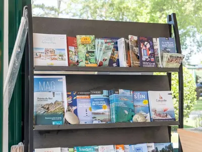 Bibliothèque dans le camping