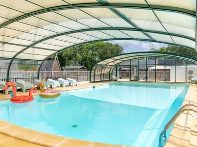 Piscine de l'établissement Mobil-home confortable avec terrasse à Tréguennec - API-1-52-1084 ou située à proximité