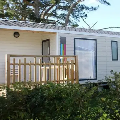 Mobil-home confortable avec terrasse à Tréguennec - API-1-52-1084