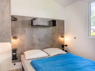 Un ou plusieurs lits dans un hébergement de l'établissement Mobil home pour 4 pers. avec terrasse - Tréguennec - API-1-52-1147