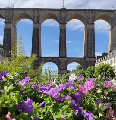 Jardin de l'établissement Mamy Ty Coz 7 personnes proche mer et GR 34