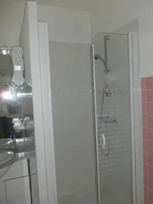 Salle de bains dans l'établissement les Sablettes