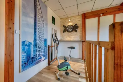 Salle ou équipements de sports de l'établissement 800m plage - grande maison pour 6 avec billard