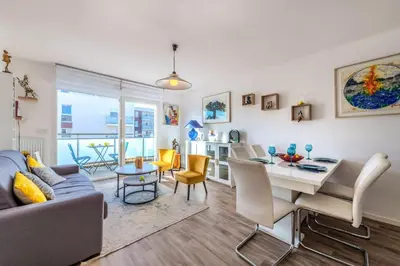 Coin salon dans l'établissement Cap Lanroz - Avec terrasse