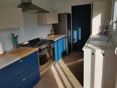 Cuisine ou kitchenette dans l'établissement Maison avec son grand jardin clos 500m de l'océan