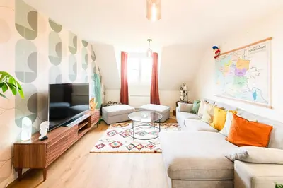 Télévision ou salle de divertissement dans l'établissement Obama I Chambre privée dans Coliving