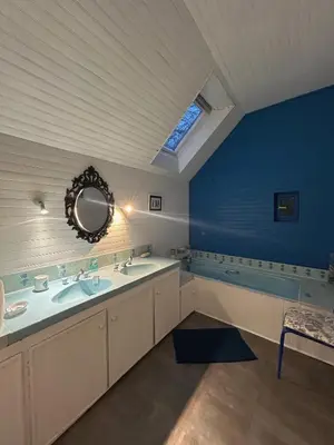 Salle de bains dans l'établissement PORTSALL - La Demeure de Tréompan