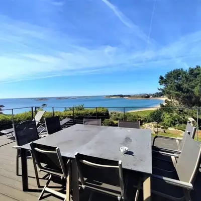 Maison pieds dans l'eau à Trébeurden avec jardin et terrasse - FR-1-368-469