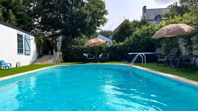 Piscine de l'établissement Ty Palud Gîte, piscine chauffée, spa et air marin ou située à proximité