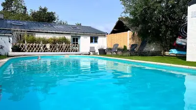 Piscine de l'établissement Ty Palud Gîte, piscine chauffée, spa et air marin ou située à proximité