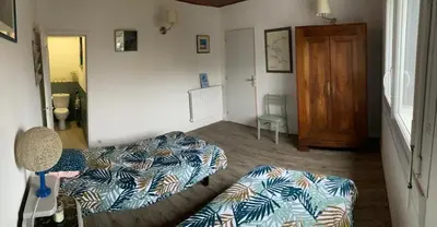 Coin salon dans l'établissement Maison spacieuse Lesconil, au calme 700 m des plages