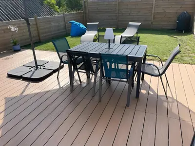 Terrasse ou espace extérieur de l'établissement Guerlesquin village house