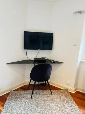 Télévision ou salle de divertissement dans l'établissement Ty Kéréon - Le cocon urbain
