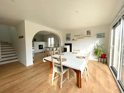 Cuisine ou kitchenette dans l'établissement Maison rénovée avec charme, proche des plages