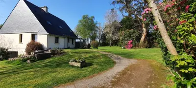Jardin de l'établissement Maison aux portes de la ville