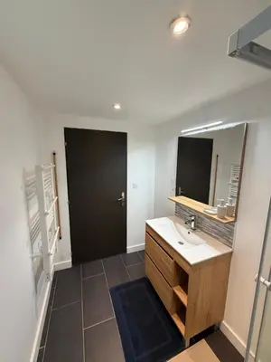 Salle de bains dans l'établissement Location Studio Kergaradec 500m Tramway