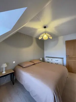 Un ou plusieurs lits dans un hébergement de l'établissement Grande maison à 400 m de la mer
