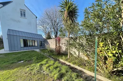 Jardin de l'établissement Nouveau Maison quartier calme- jardin